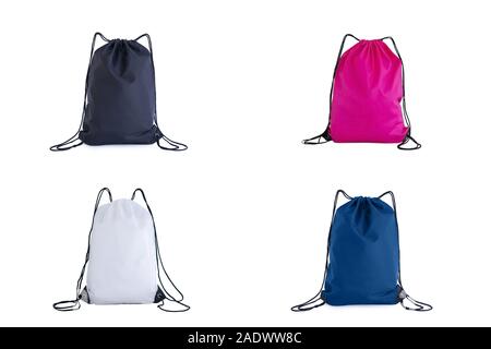 Ensemble de packs cordon modèle, sac pour les chaussures de sport isolé sur blanc classique bleu, rose, blanc et noir. Banque D'Images