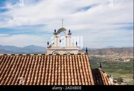 Chapelle, toit. Hermitage, Santuario de nuestra señora de los Remedios, dans la vallée de Guadalhorce Cártama, Andalousie, espagne. Banque D'Images