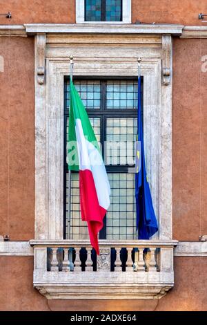 Balcon de palais de Venise, Rome, Italie Banque D'Images