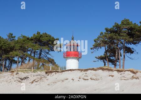 ( Gellen phare / Leuchtfeuer ( Gellen sur l'île allemande de Hiddensee, Mecklenburg-Vorpommern, Allemagne Banque D'Images