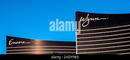 Vue extérieure de encore et tours à Wynn Wynn Resort sur la séquence dans la mecque du jeu et casino Las Vegas. Banque D'Images