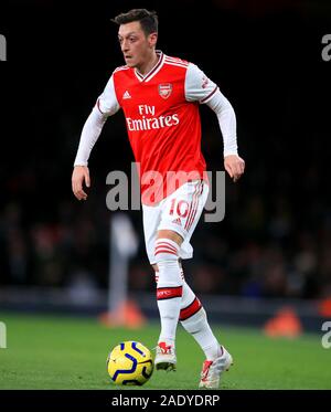 Mesut Ozil d'Arsenal en action au cours de la Premier League match à l'Emirates Stadium, Londres. Banque D'Images