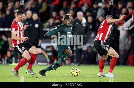 Le Newcastle United Allan Saint-Maximin en action au cours de la Premier League match à Bramall Lane, Sheffield. Banque D'Images