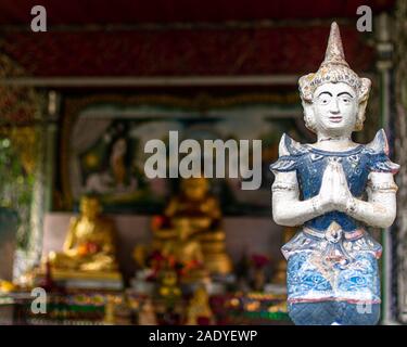 Une statue dans un temple en Thailande Banque D'Images