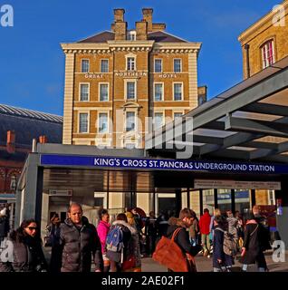 Kings Cross, Station de métro St Pancras, Euston Road, Camden, Nord de Londres, Angleterre, Royaume-Uni Banque D'Images