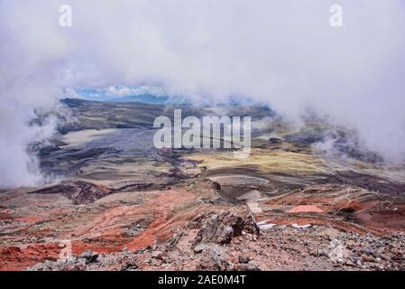 Avis de Jose Rivas refuge sur le volcan Cotopaxi, Parc National Cotopaxi, Equateur Banque D'Images