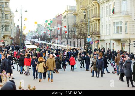 VILNIUS, LITUANIE - 4 mars, 2019 : Kaziuko muge ou Kaziukas, traditionnel marché de Pâques, de l'artisanat annuel a lieu chaque mois de mars sur les rues de la vieille ville. Banque D'Images