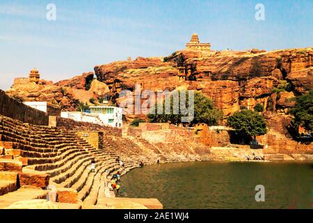 Agastya Lake, Badami, Bagalkot, Karnataka, Inde Banque D'Images