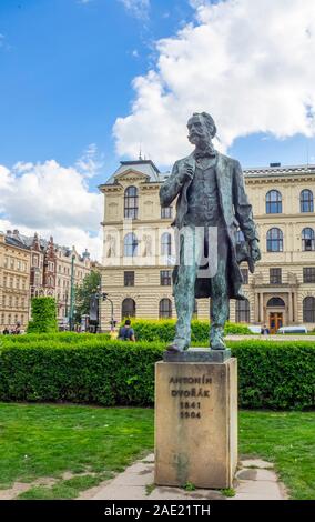 Statue d'Antonin Dvorak sur la place Jan Palach Prague République tchèque Banque D'Images