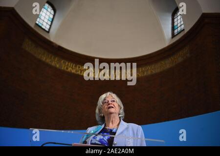 Au cours d'un Brexit Ann Widdecombe Partie Défense nationale Conférence de presse au Centre Emmanuel à Londres. Banque D'Images