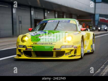 Un 2012, Porsche 997 GT3 RSR, prenant part à l'Aston Martin pour l'Endurance Masters Trophée des Légendes, à la Silverstone Classic Banque D'Images