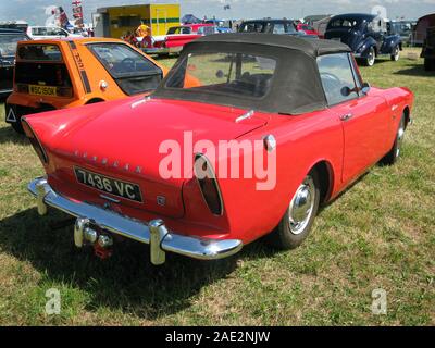 Sunbeam Alpine, une voiture de sport britannique classique des années 60. Fabriqué par le Groupe Rootes. Banque D'Images