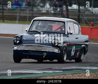 Eric Walker, Ford Anglia, HSCC Voitures de tourisme historique, finale du championnat, Silverstone, octobre 2019, Sports Car Club historique, HSCC, voitures, Classic Ra Banque D'Images