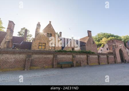 Bruges est la capitale et la plus grande ville de la province de Flandre occidentale dans la région flamande de Belgique, dans le nord-ouest du pays. Banque D'Images