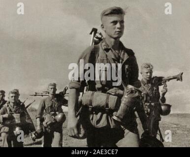 L'infanterie allemande sur le mars. L'été 1941, l'Union soviétique. Banque D'Images