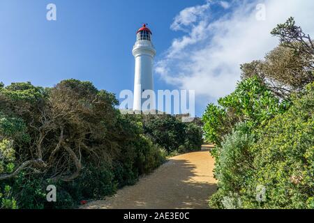 Split Point Lighthouse est un phare près de Aireys Inlet, une petite ville sur la Great Ocean Road, à Victoria, en Australie. Le Grand Océan de marche, Banque D'Images