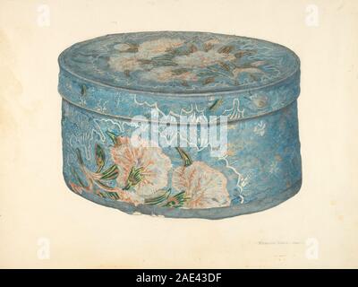 Une bandbox créée en 1940 par Dorothy Dwin. Le conteneur cylindrique dispose d'un couvercle amovible, d'une construction légère, d'une surface décorative, et reflète le rangement domestique du début du XXe siècle et la conception d'accessoires de mode. Banque D'Images