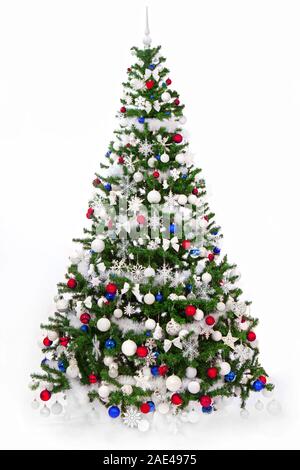 Portrait d'une riche décoration de Noël avec bleu, rouge et blanc ornaments.isolé sur un fond blanc. France,Serbie,couleurs du drapeau de la Russie. Banque D'Images