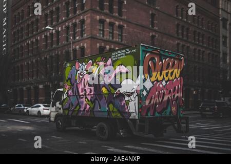 New York, décembre 2017, Van peint avec graffiti Banque D'Images