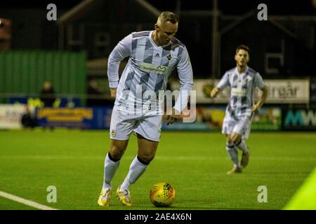 Carmarthen, 6/12/19. Lee Trundle de Ammanford en action à l'encontre de Carmarthen. Carmarthen Town v Ammanford Ville de Richmond Park dans le Cu Gallois JD Banque D'Images