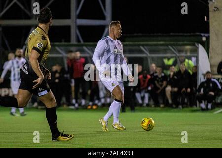 Carmarthen, 6/12/19. Carmarthen Town v Ammanford Ville de Richmond Park dans le 3ème tour de la Coupe galloise JD le 6 décembre 2019. Lewis Mitchell/YC Banque D'Images