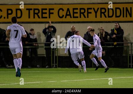 Carmarthen, 6/12/19. Carmarthen Town v Ammanford Ville de Richmond Park dans le 3ème tour de la Coupe galloise JD le 6 décembre 2019. Lewis Mitchell/YC Banque D'Images