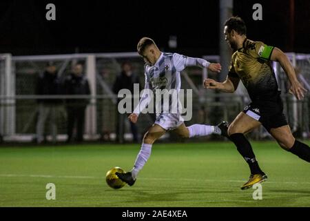 Carmarthen, 6/12/19. Carmarthen Town v Ammanford Ville de Richmond Park dans le 3ème tour de la Coupe galloise JD le 6 décembre 2019. Lewis Mitchell/YC Banque D'Images