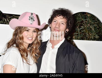 WEST HOLLYWOOD, CA - 05 DÉCEMBRE : Debby Ryan et Josh Dun assister à la 2019 GQ Hommes de l'année célébration à la West Hollywood EDITION le 05 décembre 2019 à West Hollywood, Californie. Banque D'Images