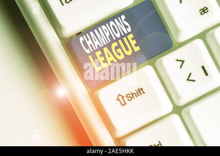 Mot écrire un texte de la Ligue des Champions. Photo d'affaires mettant en compétition de football annuelle de chaque pays en Europe Banque D'Images