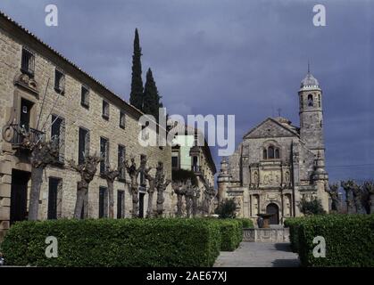 PLAZA DE SANTA MARIA CON LA CAPILLA DEL SALVADOR. Lieu : extérieur. UBEDA. JAEN. L'ESPAGNE. Banque D'Images