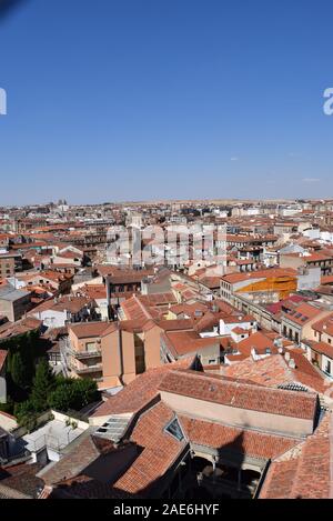 Vue sur les toits de Salamanca depuis le toit de la cathédrale de Salamanque. Banque D'Images