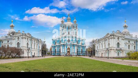 Saint-Pétersbourg, Russie. Couvent Smolny de la Résurrection. Cathédrale orthodoxe de style baroque. Smolny Sobor ou église Banque D'Images