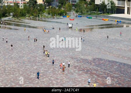 Tirana, Albanie, le 8 juillet 2019 : la place Skanderbeg, dans le centre-ville de Tirana Banque D'Images