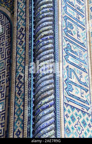 Détail architectural de Tilya-Kori Madrasah à Samarkand Banque D'Images