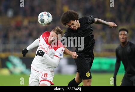 Dortmund, Allemagne. 07Th Dec 2019. firo : 07.12.2019, football, 1.Bundesliga, la saison 2019/2020, BVB, Borussia Dortmund - Fortuna Düsseldorf HENNINGS contre WITSEL, droit d'utilisation dans le monde entier BVB | Crédit : dpa/Alamy Live News Banque D'Images