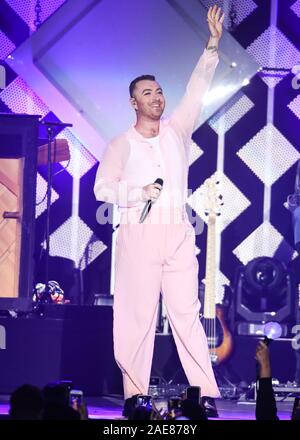 Inglewood, États-Unis. 07Th Dec, 2019. INGLEWOOD, LOS ANGELES, CALIFORNIE, USA - 06 décembre : la chanteuse Sam Smith fonctionne à 102.7 KIIS FM's Jingle Ball 2019 s'est tenue au Forum le 6 décembre 2019 à Inglewood, Los Angeles, Californie, États-Unis. (Photo par Xavier Collin/Image Crédit : Agence de Presse) L'agence de presse Image/Alamy Live News Banque D'Images