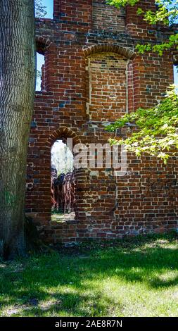 Ruine de l'ancien mur de briques grange laine près de Bad Doberan minster Banque D'Images