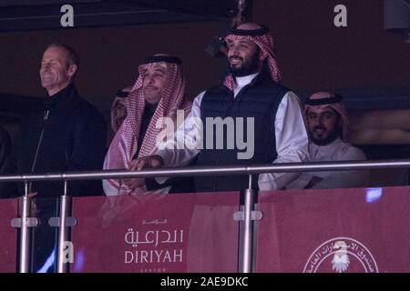 Diriyah, l'Arabie Saoudite. Le 08 mai 2019. L'Arabie Prince Mohammad bin Salman Bin Abdulaziz Al Saud (R) assiste à la World Heavyweight Championship contest entre le boxeur professionnel Anthony Josué et les États-Unis et le Mexique à l'Andy Ruiz Jr Diriyah Arena. Credit : Oliver Weiken/dpa/Alamy Live News Banque D'Images