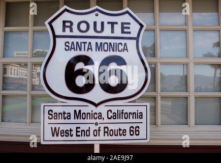 Route 66 fin de la ligne de Santa Monica, Californie, USA Banque D'Images