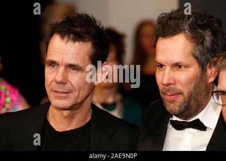 Berlin, Allemagne. Décembre 7th, 2019. 32e cérémonie des European Film Awards de l'Haus der Berliner Festspiele de Berlin, Allemagne. Photo : Tom Tykwer, réalisateur et Achim von Borries © Piotr Zajac/Alamy Live News Banque D'Images