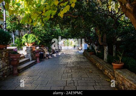 Le monastère grec-orthodoxe de Moni Theotokou Kimiseos Kliston ou l'hypothèse du monastère Vierge Marie et de la région de l'Attique, Acharnes Banque D'Images