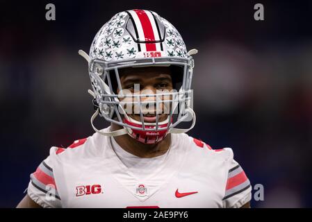 Indianapolis, Indiana, USA. 7 Décembre, 2019. 07 décembre 2019 - Indianapolis, Indiana, États-Unis - J.K. Dobbins (2) de l'Ohio State Buckeyes se réchauffe avant le grand match de championnat 10 entre le Wisconsin Badgers et l'Ohio State Buckeyes le 7 décembre 2019 au Lucas Oil Stadium, Indianapolis, Indiana. Crédit : Adam Lacy/ZUMA/Alamy Fil Live News Banque D'Images