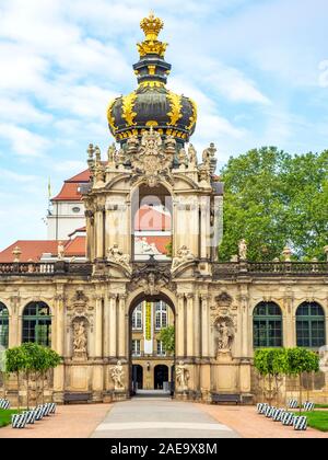 Kronentor porte d'entrée au musée de la cour du palais Dresdner Zwinger et à l'orangerie d'Altstadt Dresde, Allemagne de Saxe. Banque D'Images