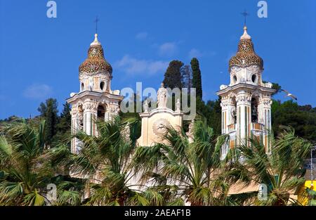 L'église San Matteo à Laigueglia, côte ligure, ligurie, italie Banque D'Images