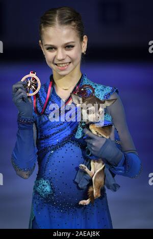 Turin, Italie. 07Th Dec, 2019. Femmes seniors patinage libre Awards : Alexandra TRUSOVA de Russie, troisième lieu, à la finale du Junior & Senior Grand Prix of Figure Skating Final 2019-2020 au Palavela, le 06 décembre 2019 à Turin, Italie. Credit : Raniero Corbelletti/AFLO/Alamy Live News Crédit : AFLO Co.,Ltd/Alamy Live News Banque D'Images