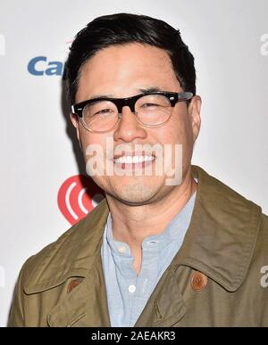 INGLEWOOD, CA - 06 DÉCEMBRE : Randall Park assiste à 102.7 KIIS FM's Jingle Ball 2019 présentée par Capital One au Forum le 6 décembre 2019 à Los Angeles, Californie. Banque D'Images