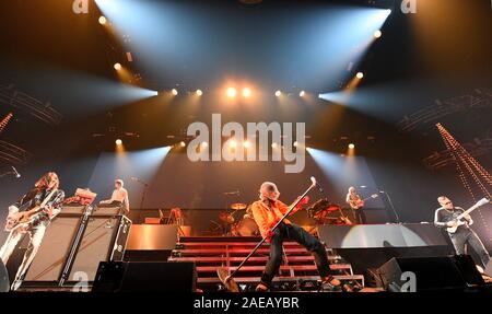 Californie, USA. 07Th Dec, 2019. ----- Effectue sur scène lors du KROQ Acoustic presque 2019 Noël chez Honda Center sur Décembre 07, 2019 à Anaheim, en Californie. Photo : imageSPACE/MediaPunch MediaPunch Crédit : Inc/Alamy Live News Banque D'Images