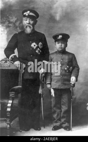 Prince Ito Hirokumi (1841-1909) et Prince héritier Yi un de Corée (1897-1970) Date c 1907 Banque D'Images