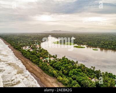 Tortuguero Costa Rica vue aérienne drone Banque D'Images