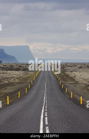 Afficher le long de la route principale 1 de l'Islande dans le sud de l'île. Banque D'Images